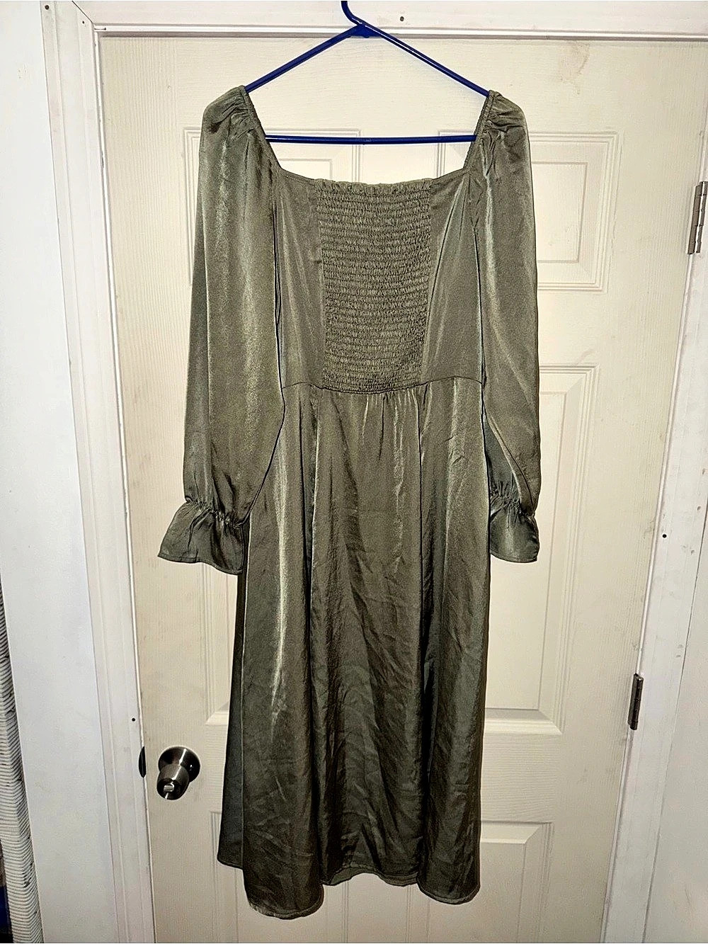 23 Women's Midi Dress in Green NWT
